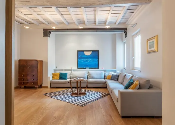 Guesthost - Piazza Navona Elegant Apartamento Roma